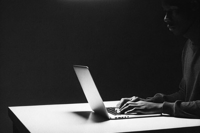 Guiding Remote Teams: Practical Steps for Mindful Leadership and Emotional Intelligence in Corporate Wellness