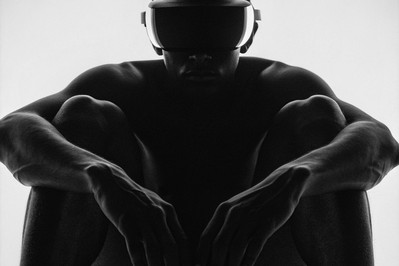 Athlete in VR headset with eye-tracking overlay