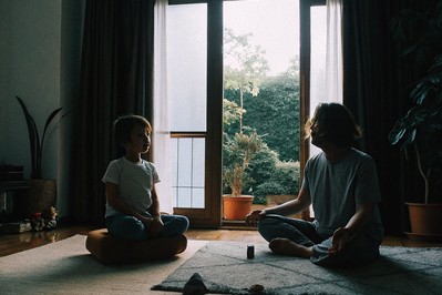 Building Emotional Strength in Children: Mindfulness and Growth Mindset for Family Resilience