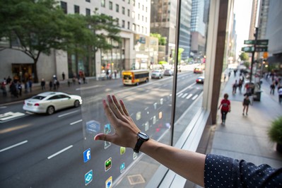 The Interface of Reality and Consciousness: How Our Minds Shape What We See