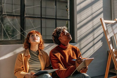 AI u kreativnim industrijama: iz prve ruke o ljudskoj cijeni i etičkim raskršćima