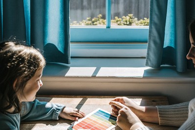 Mindful Parenting Strategies Using Neuroscience and Practical Guidance