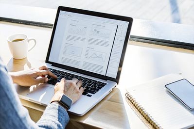 Umijeće Bloganja: Ključni Savjeti za SEO i Povezivanje s Čitateljima