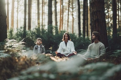 Simple Family Mindfulness: Everyday Routines for Calm, Connection, and Growth